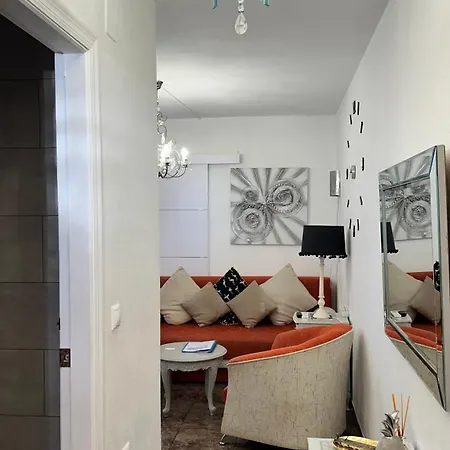 Deluxe - Naufragos -torrevieja Costa Blanca *