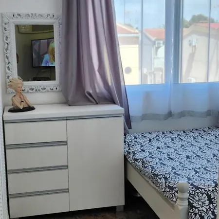 Deluxe - Naufragos -torrevieja Costa Blanca * تورّيفيِخا