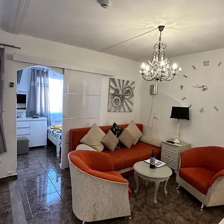 Deluxe - Naufragos -torrevieja Costa Blanca