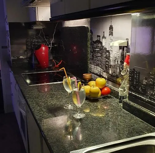 Deluxe - Naufragos -torrevieja Costa Blanca 托雷维耶哈